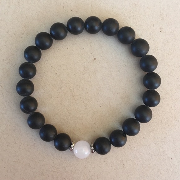 7” Black Matte Agate Gemstone Stretch Bracelet - Picture 3 of 3